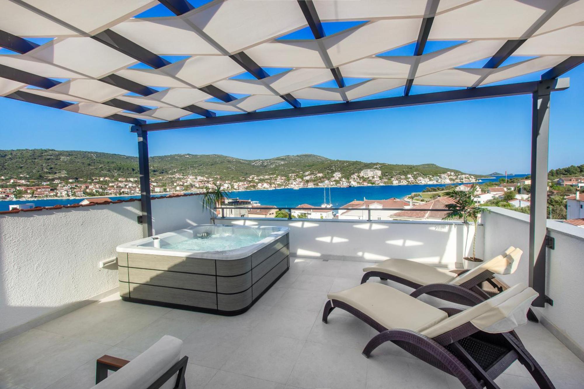 Hotel apartamentowy Dalmatian Child With Swimming Pool, Close To The *